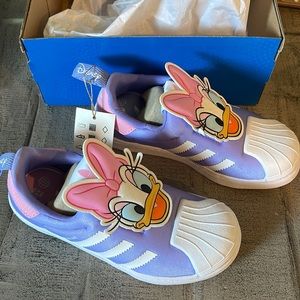 Adidas Superstar 360 C.      Size 13K original Disney daisy shoes